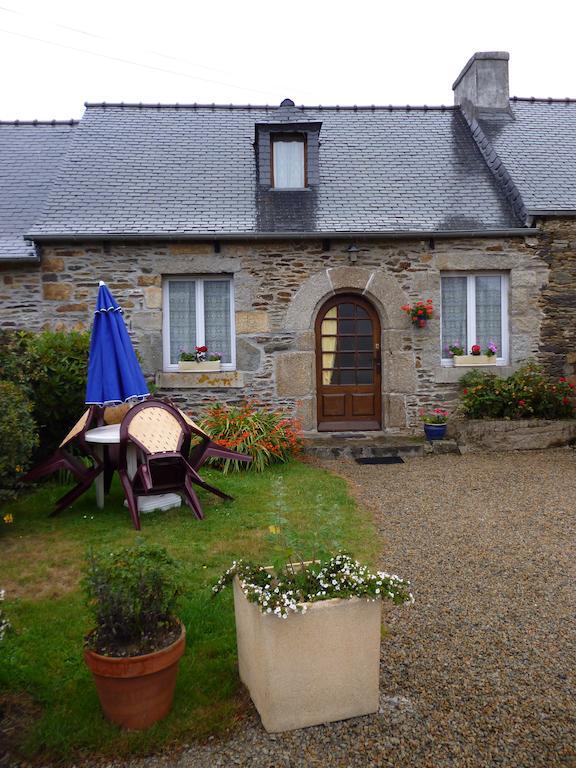 Les Gites De Kerroyal Garlan Quarto foto
